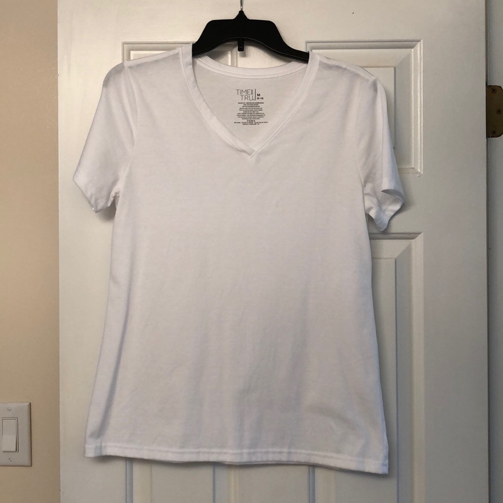 White tee